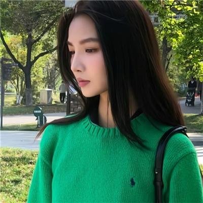 水中的女人